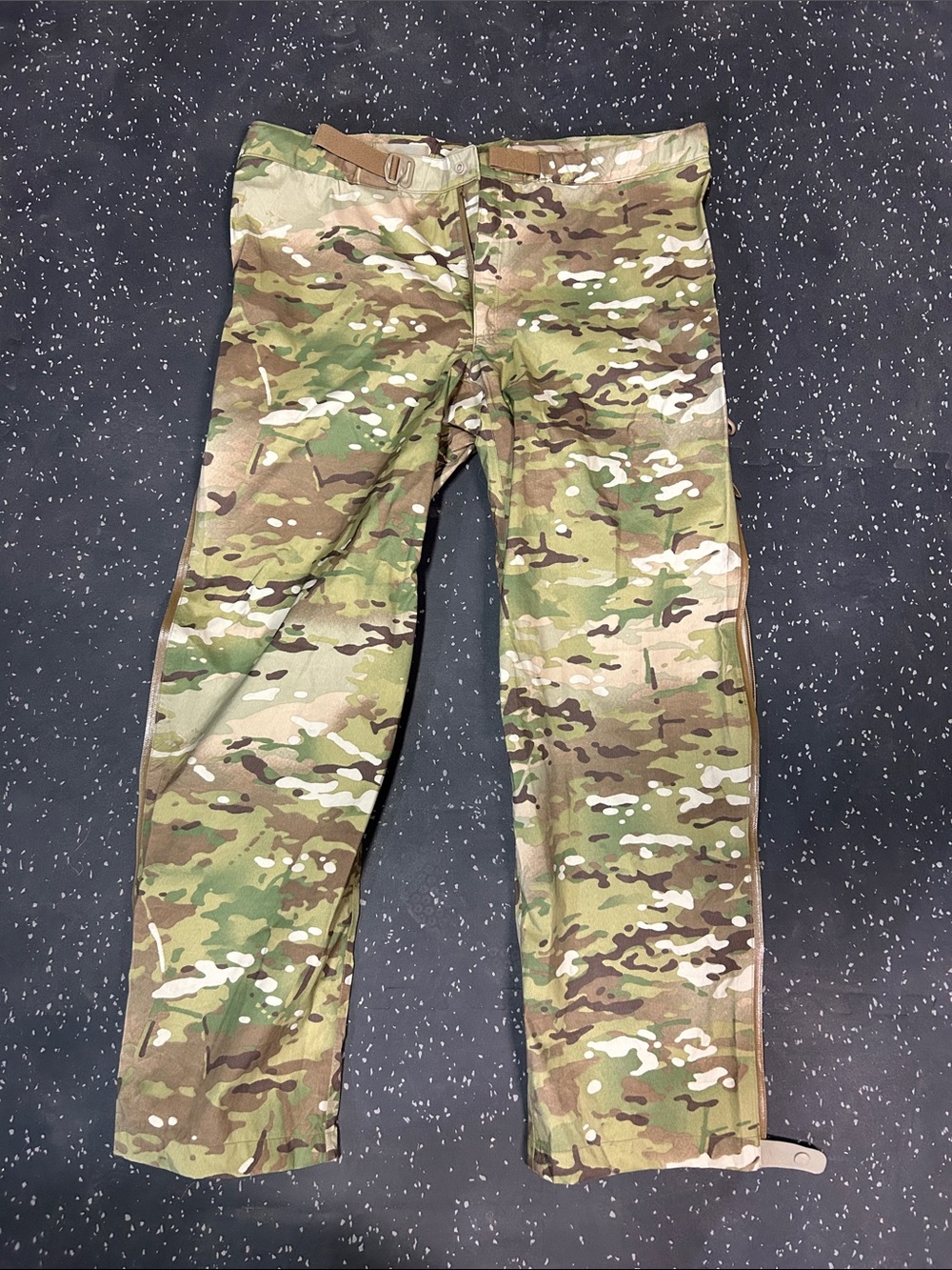 Men's Casual Camo Pants in Green Multi